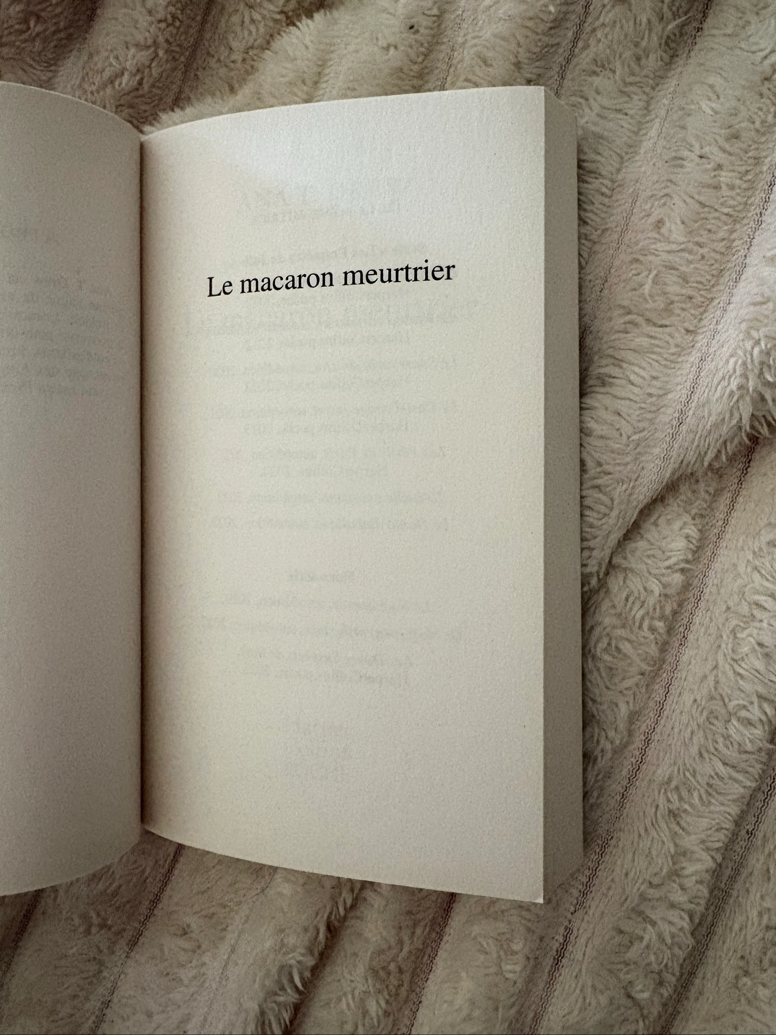 Boek "De dodelijke macaron - De onderzoeken van Julie" - Ana T. Drew – photo 4